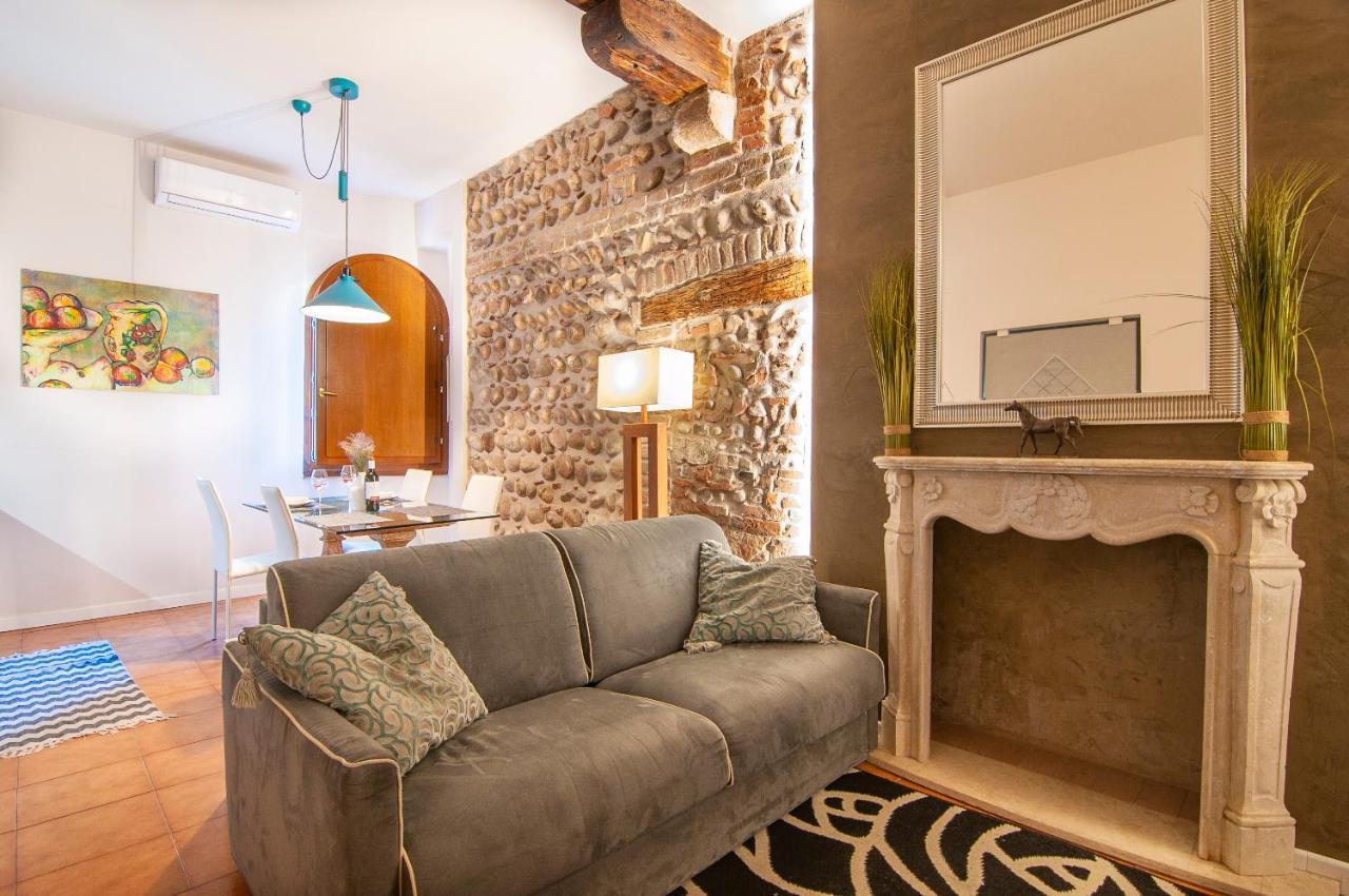 Apartamento Il Cuscino Di Giulietta - 2 Min From Arena Verona Exterior foto