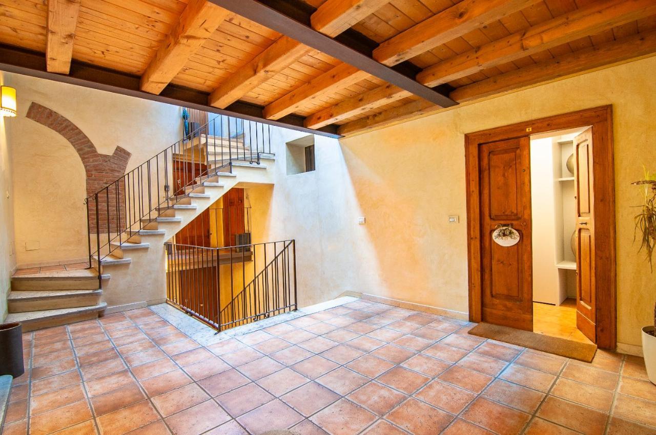 Apartamento Il Cuscino Di Giulietta - 2 Min From Arena Verona Exterior foto